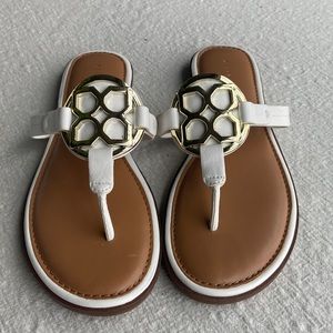 Kelly and Katie sandals 7M white